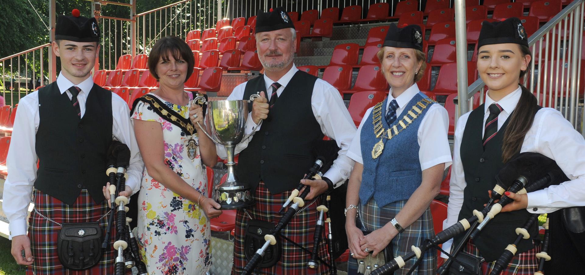 In Pictures Thousands flock to Lurgan Park for the Pipe Band