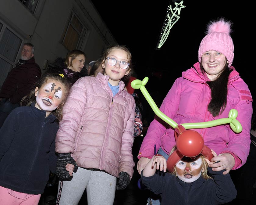 Tandragee Christmas Lights Switch on 2022