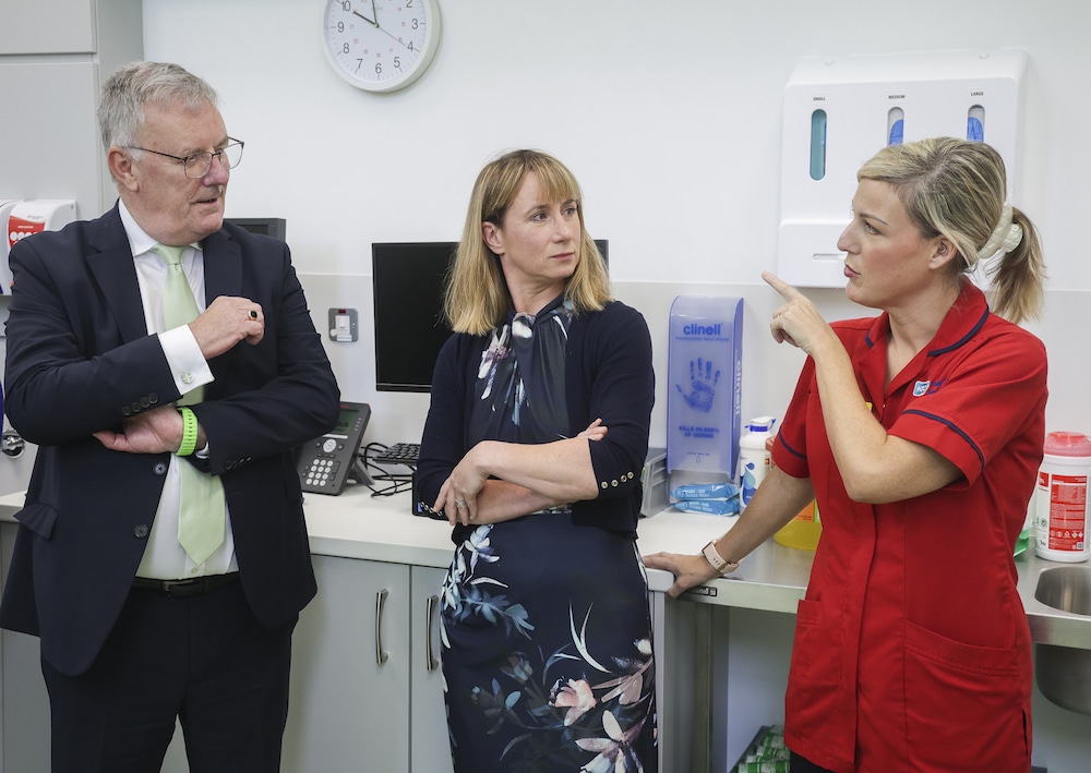 Minister Mike Nesbitt with Sister Laura Murphy, Trauma and Orthopaedics Clinic Manager.