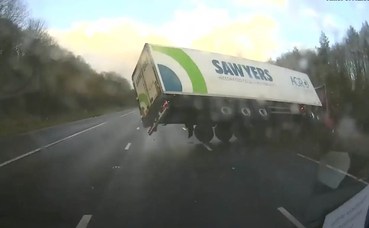 Watch: Horror moment Co Armagh lorry driver falls asleep at wheel