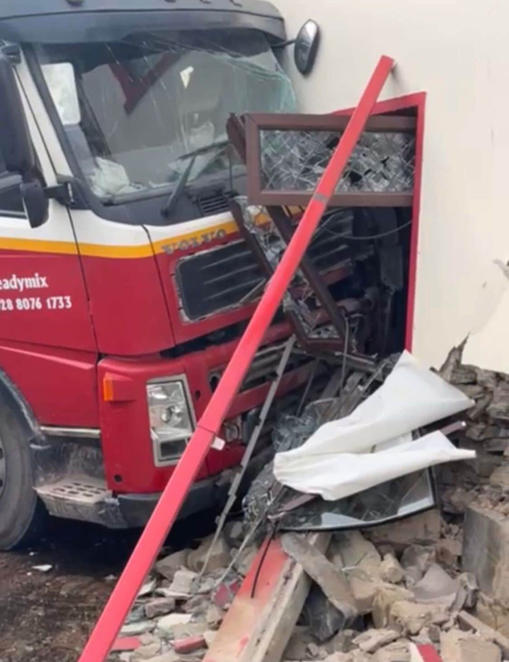 Pomeroy lorry crash