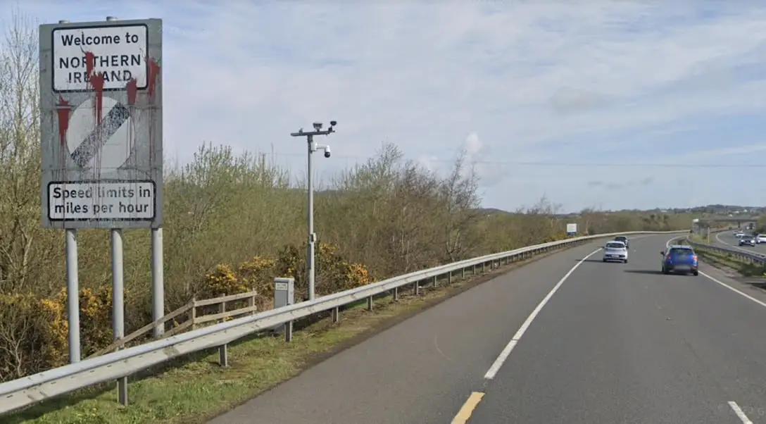 Welcome to Northern Ireland sign border A1