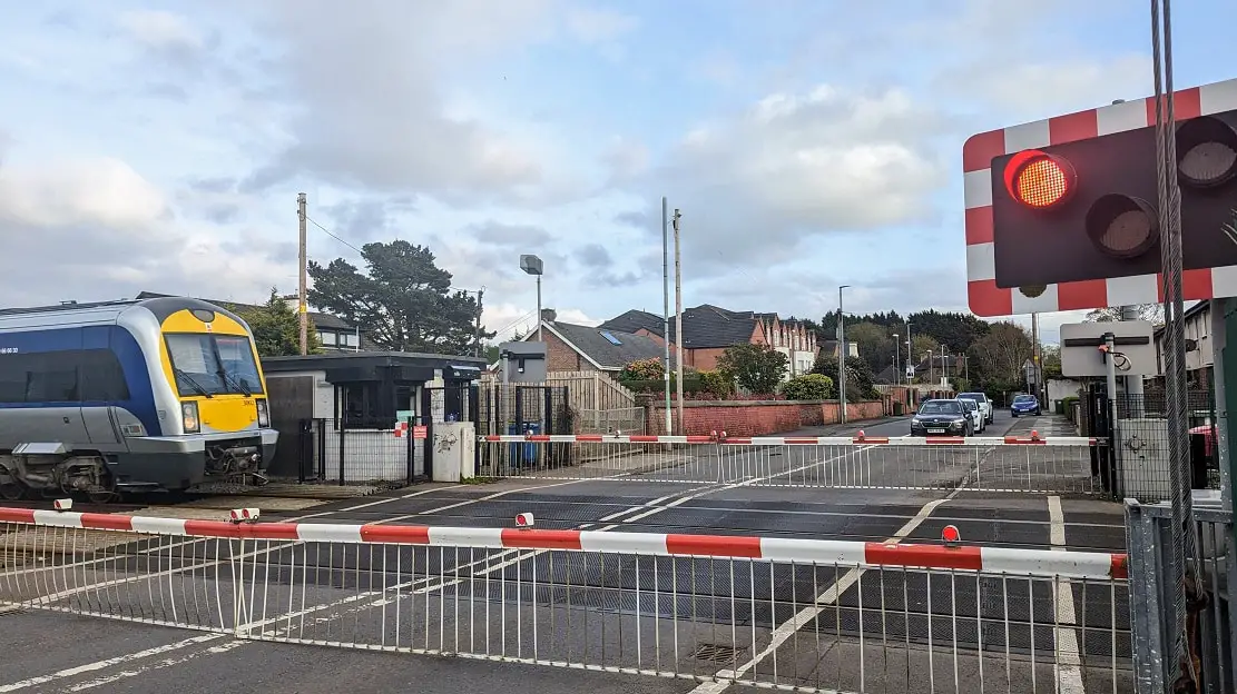 Railway crossing Lake Street in Lurgan