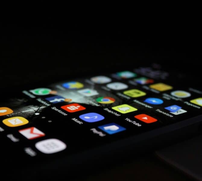 Snapchat social media mobile phone
