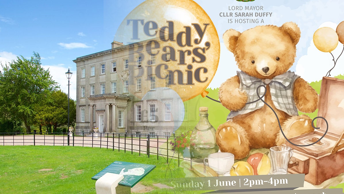 Palace Teddy Bear's picnic